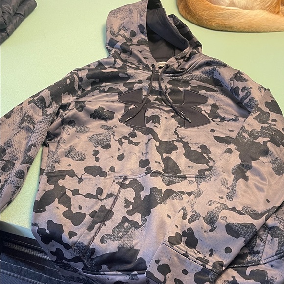 Under Armour Black and Gray Camo Hoodie - Picture 1 of 1